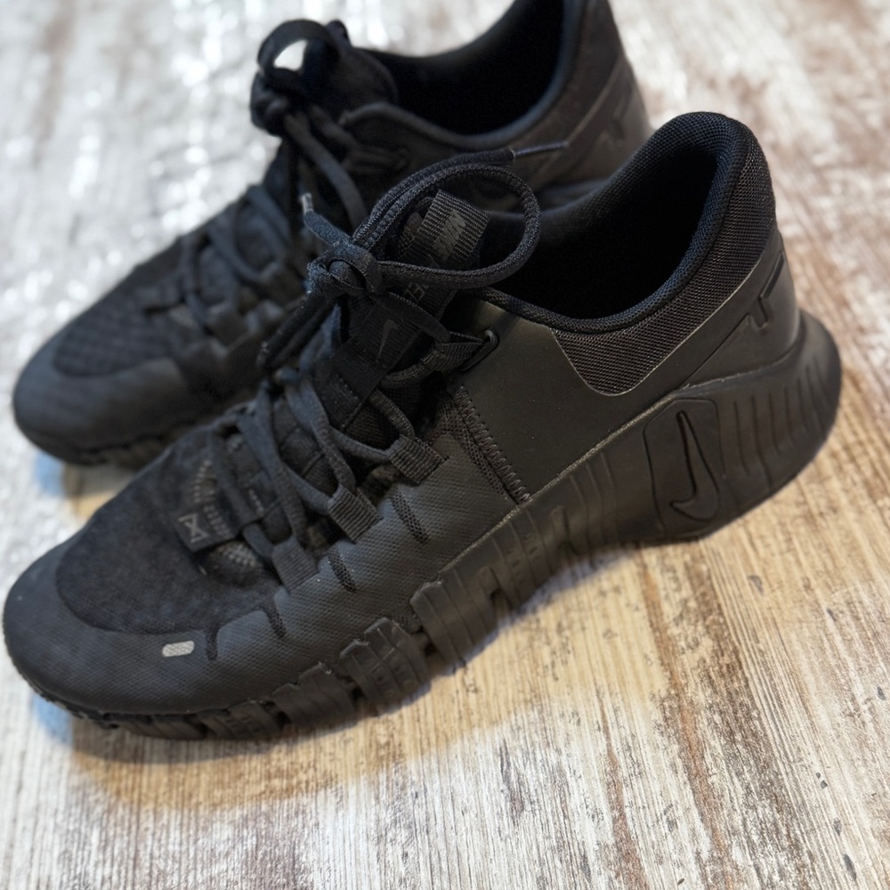 Nike Free Metcon 5 training shoes triple black athletic shoes